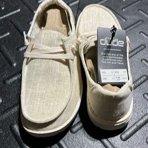 NWT Hey Dude Wendy Sparkling Gold Size 6 Shoe